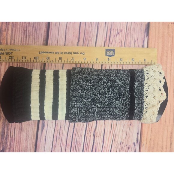 2 Pack Boot Cuffs With Lace Trim - Knit Design - Picture 5 of 5